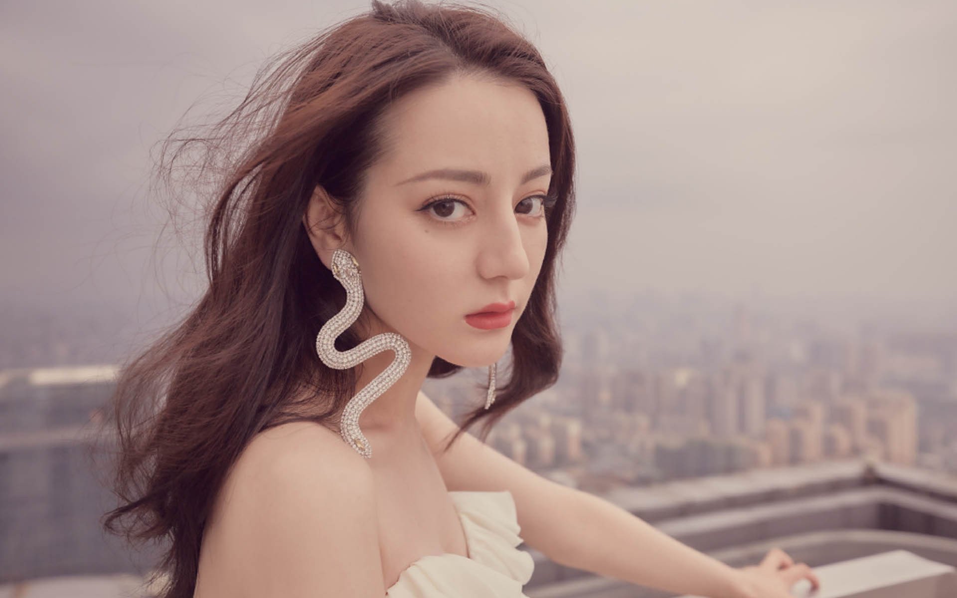 kaiyun开云·官方网站-“英超冠军争夺战持续升温，战局扑朔迷离”，英超 冠军